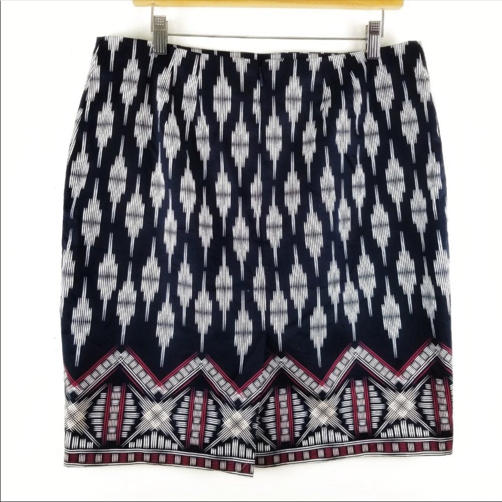 Ann Taylor Navy/White Aztec Pattern Pencil Skirt